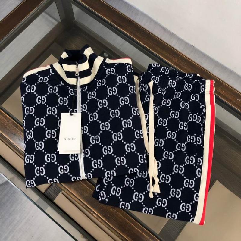 Gucci Men's Suits 91